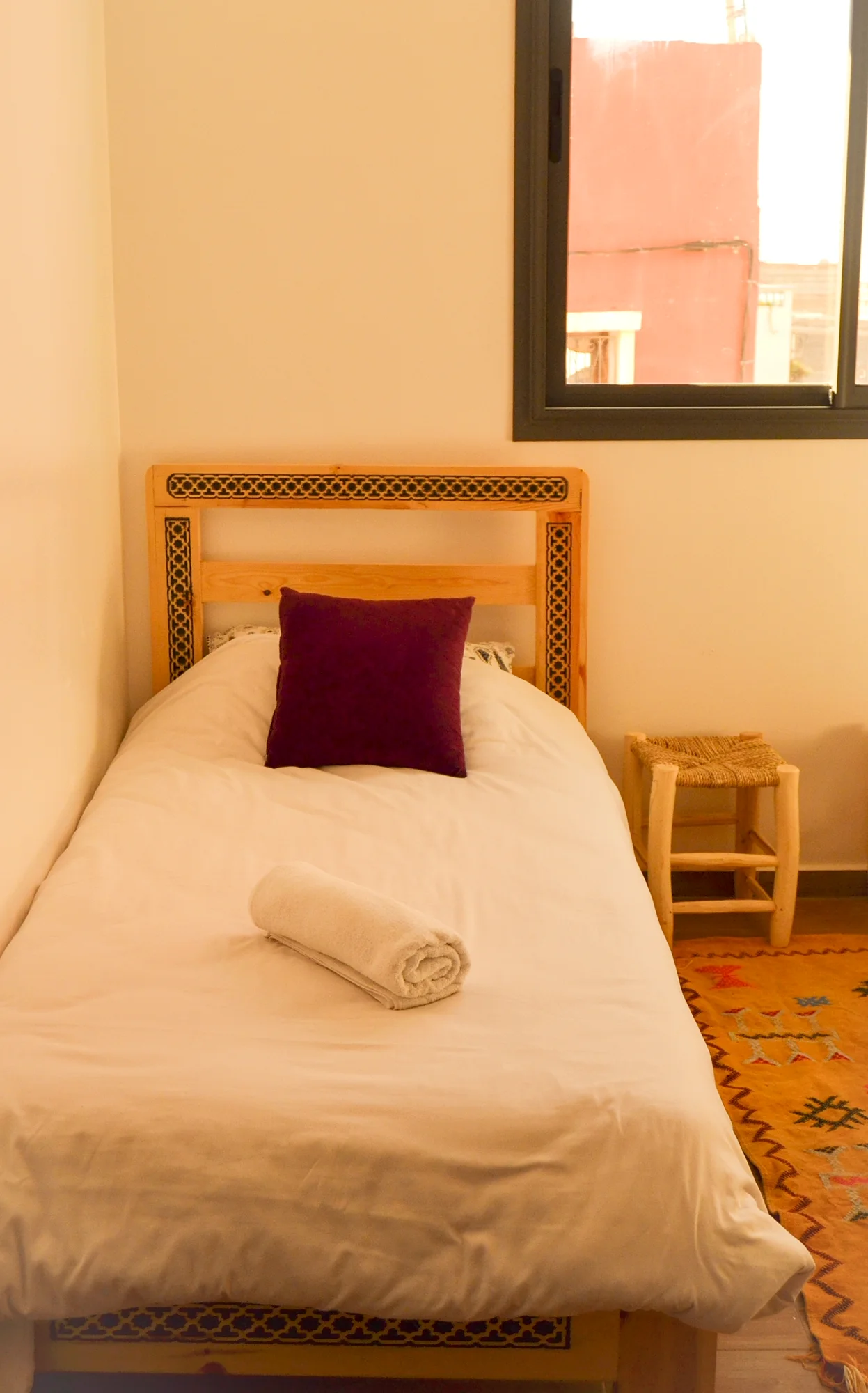 Mysteries shared twin room with sea view at Blue Pearl, photo 3