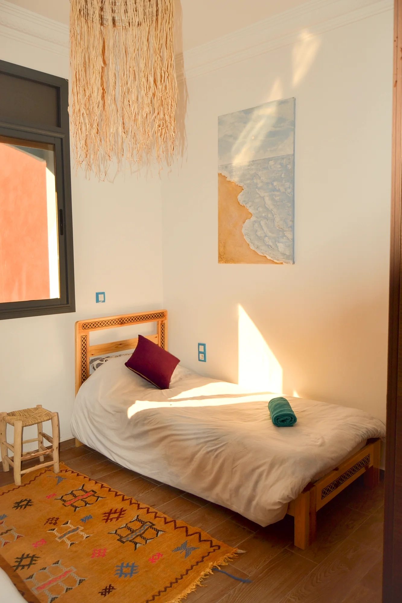 Mysteries shared twin room with sea view at Blue Pearl, photo 4