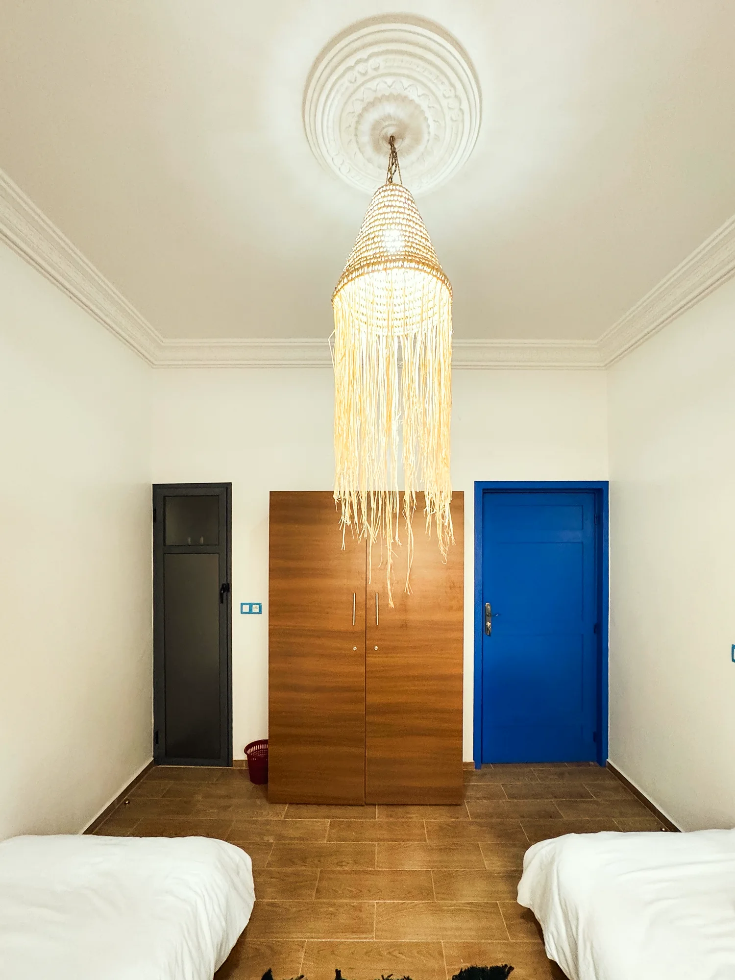 Mysteries shared twin room with sea view at Blue Pearl, photo 6